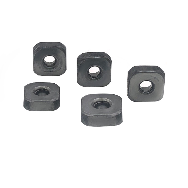 Ne standardní přizpůsobení nepravidelné matice matice